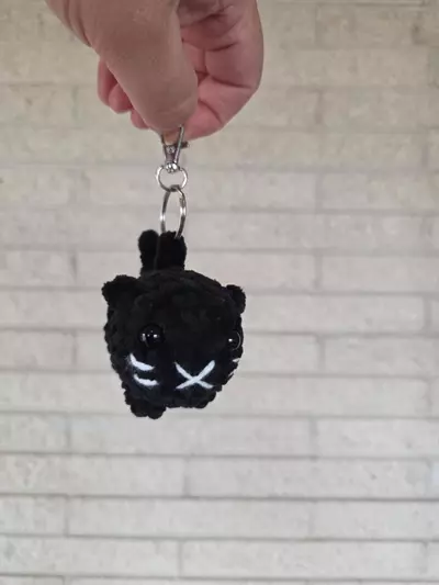 plant/MADE TO ORDER - Black LOAF cat Keychain-2-thumbnail