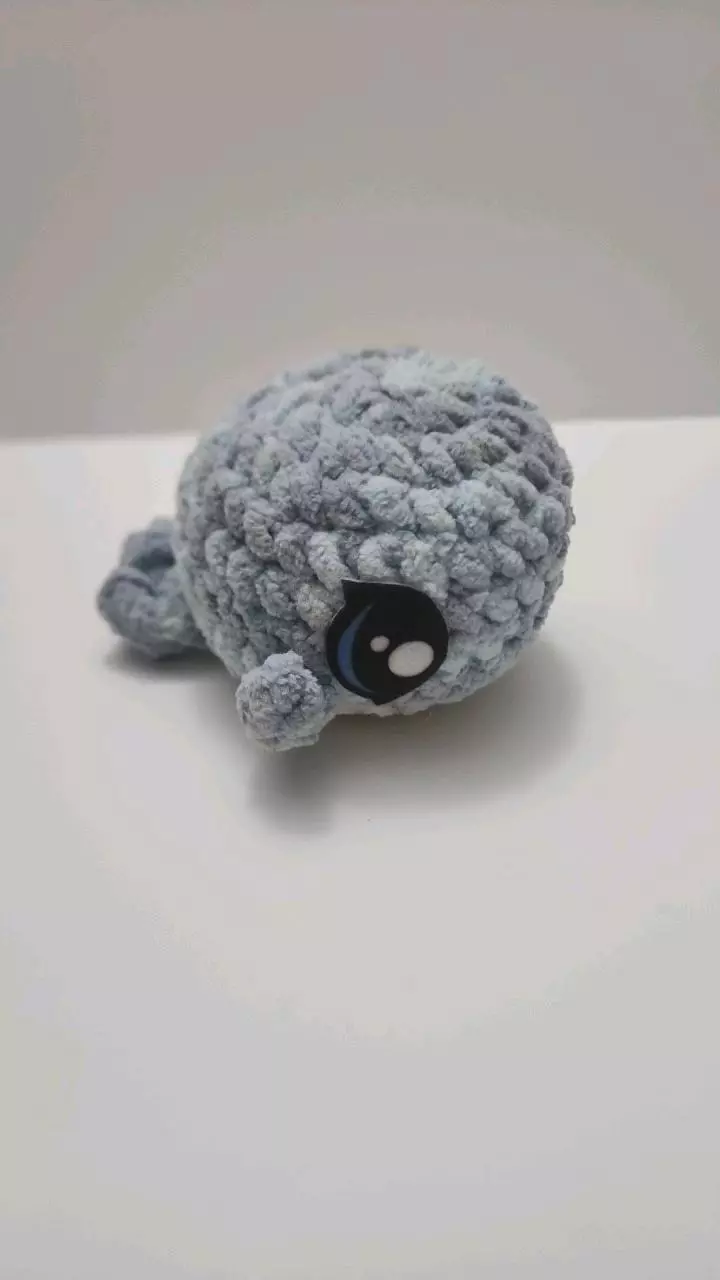 plant/Blue whale - Felt Eyes-0