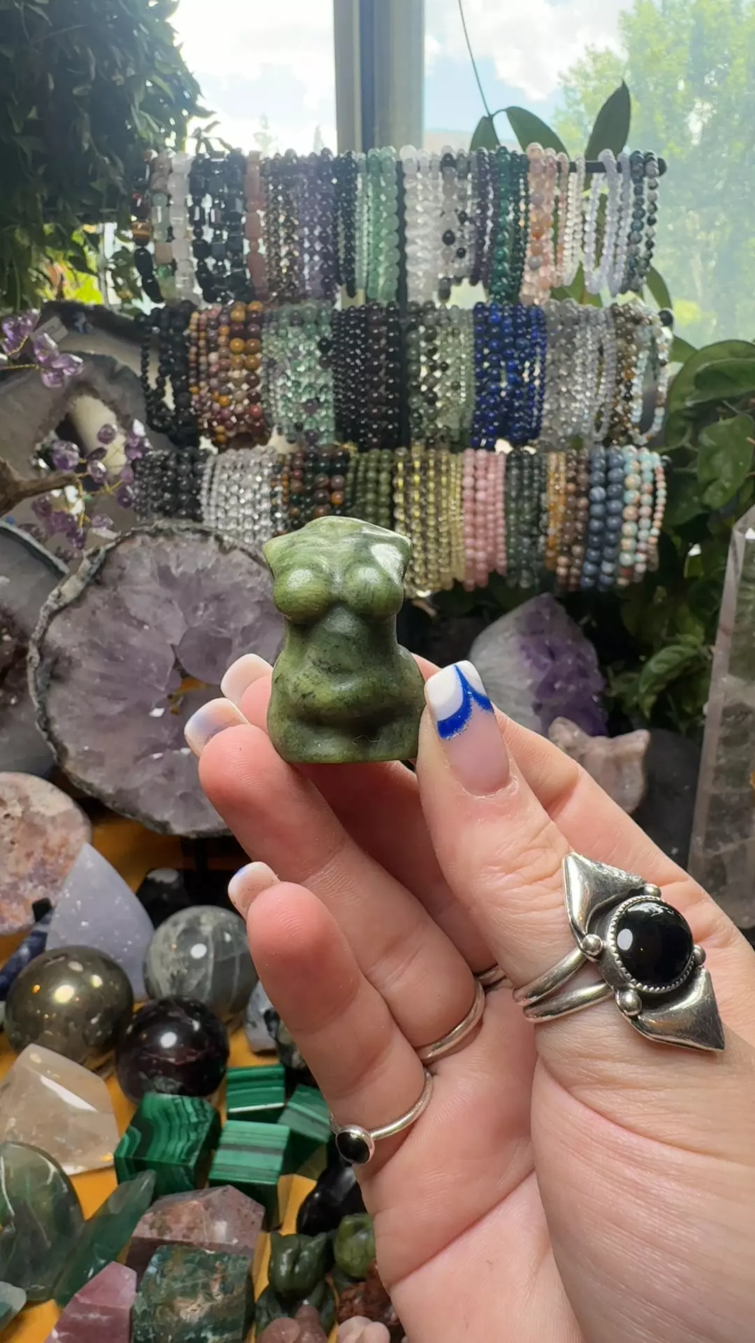 plant/Curvy lady body- serpentine-0