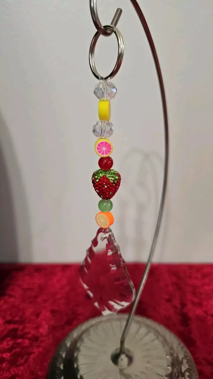 plant/PS218 GLITTER STRAWBERRY FRUIT SUNCATCHER-0