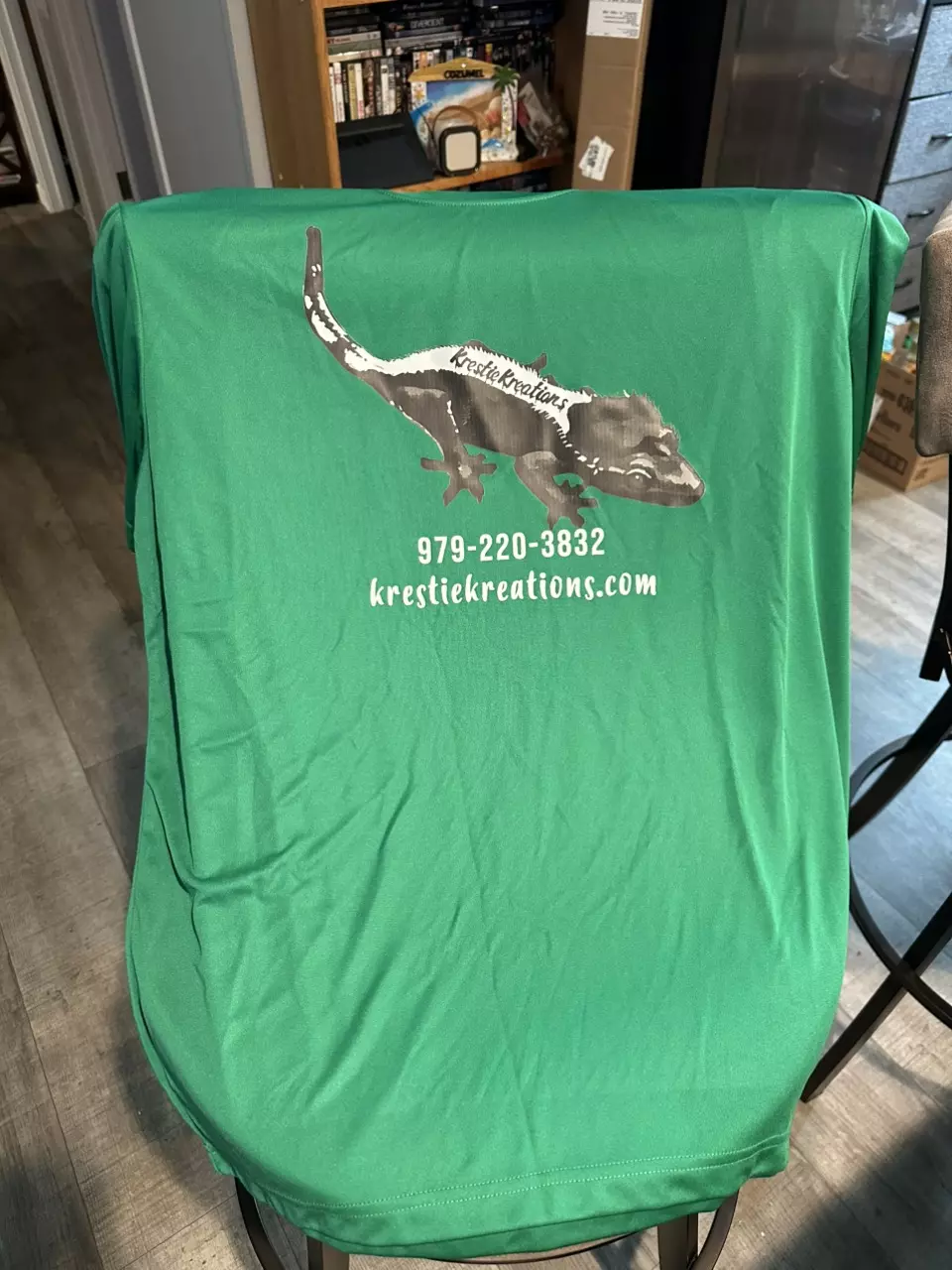 plant/Small Green Krestie Shirt-0