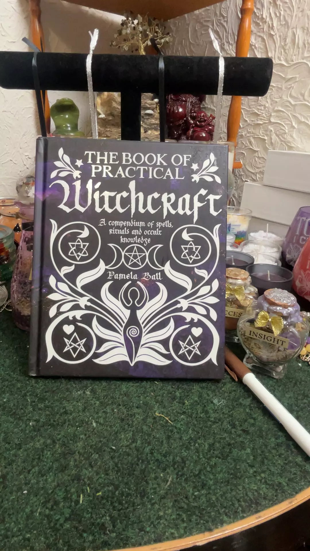 plant/The book of practical witchcraft by Pamela Ball-0