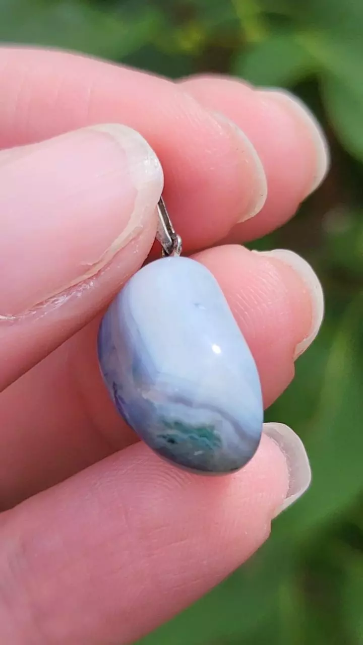 plant/Agate pendant (dyed blue)-2