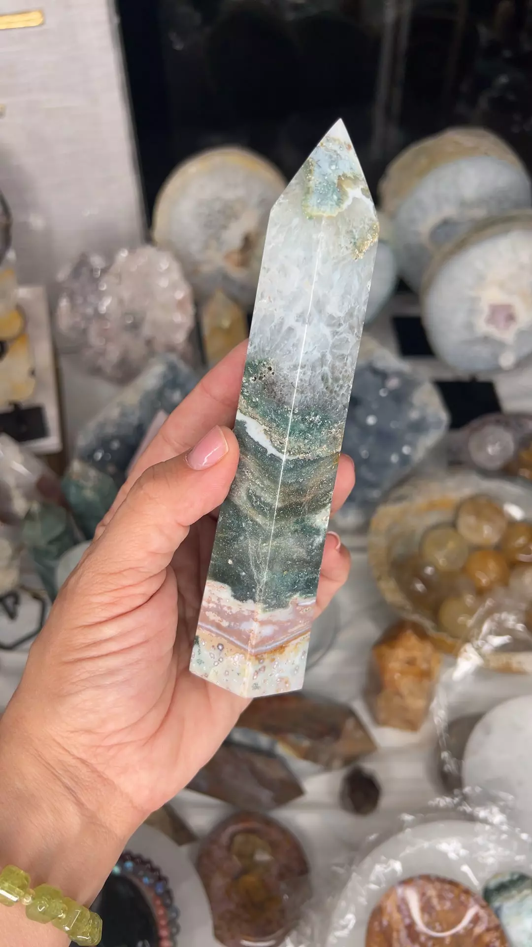 plant/Quartz Jasper tower-0