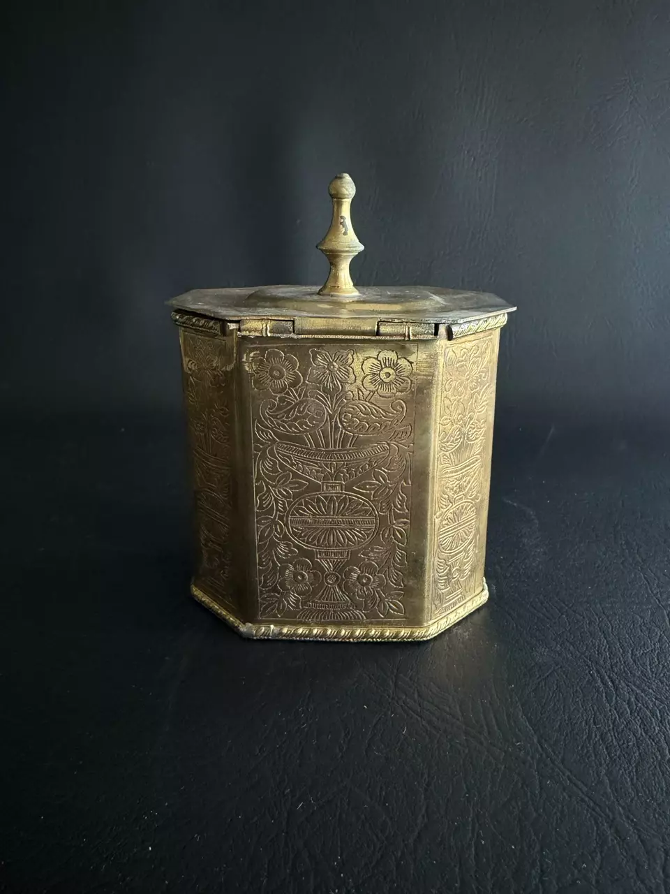 plant/Vintage Embossed Brass Tea Caddy Box with a Lid-4