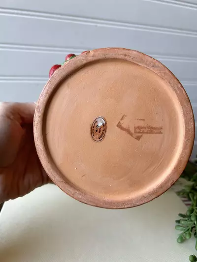 plant/terracotta strawberry “basket” planter-2-thumbnail