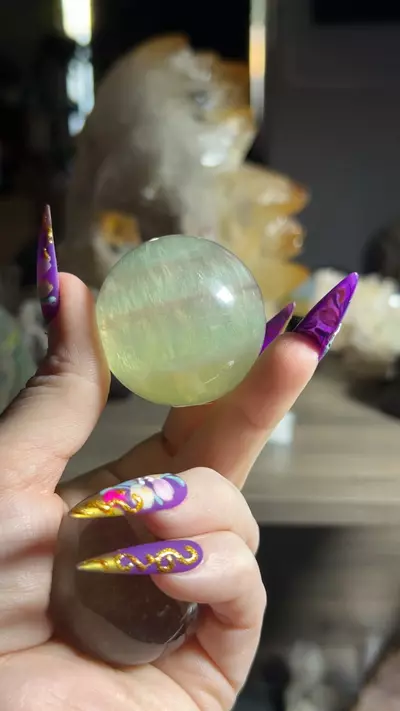 plant/Fluorite Sphere-0-thumbnail