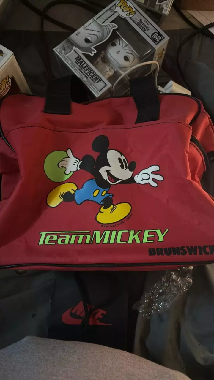 plant/Vintage team Mickey bowling ball bag-0