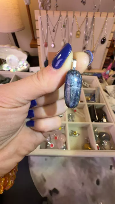 plant/gem blue kyanite-0-thumbnail