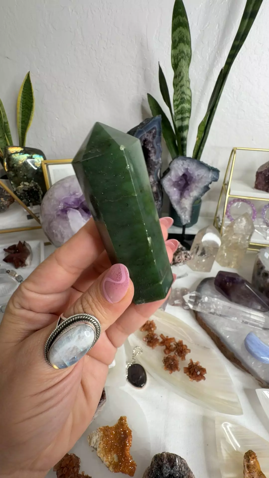 plant/Nephrite Jade Prism $90-0