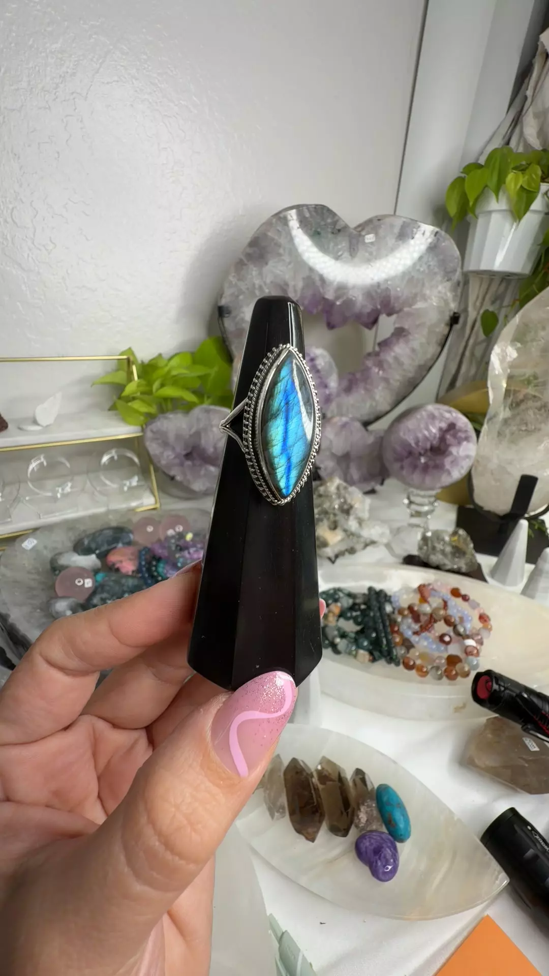 plant/black marble ring holder-0