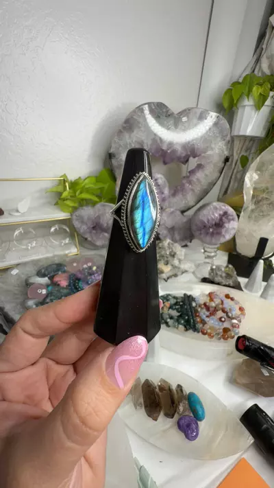 plant/black marble ring holder-0-thumbnail