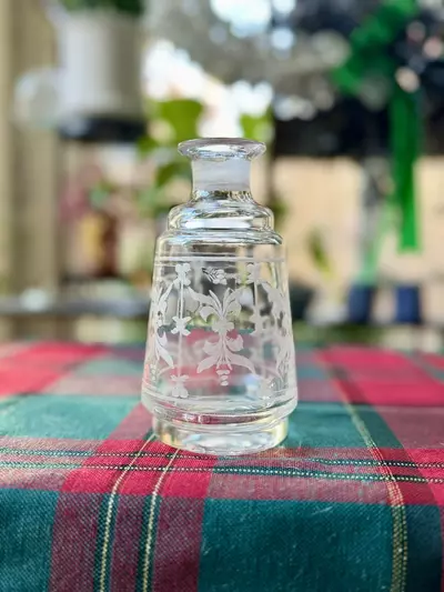 plant/Etched glass cologne bottle-1-thumbnail