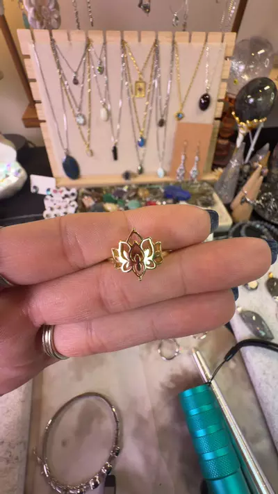 plant/gold lotus ring size 6-0-thumbnail