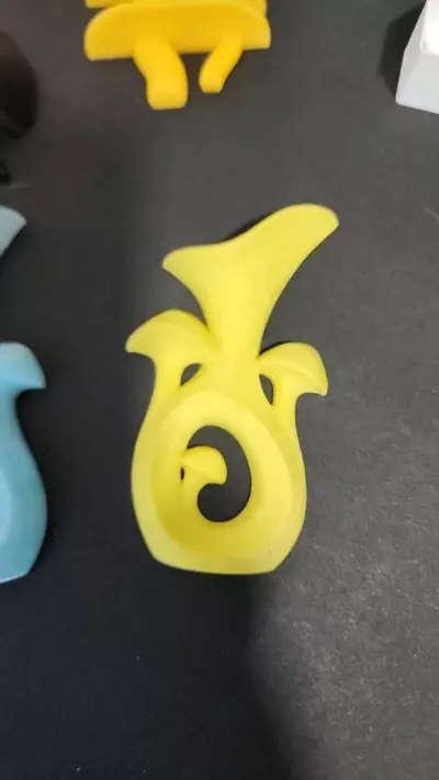 plant/Mushie with hidey hole/pale yellow-0-thumbnail