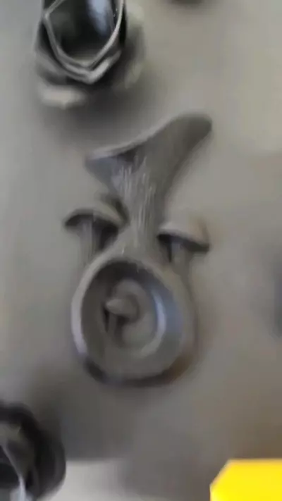 plant/Mushie with hidey hole/black-0-thumbnail