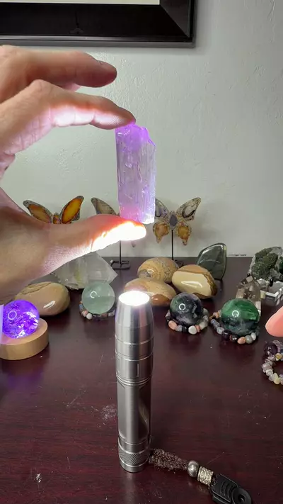 plant/HQ Kunzite 3-0-thumbnail