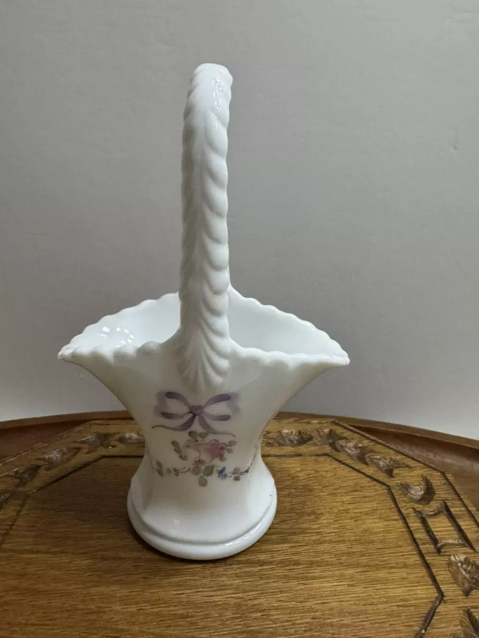 plant/Westmoreland Milk Glass Hand-Painted Roses & Bows Basket-0