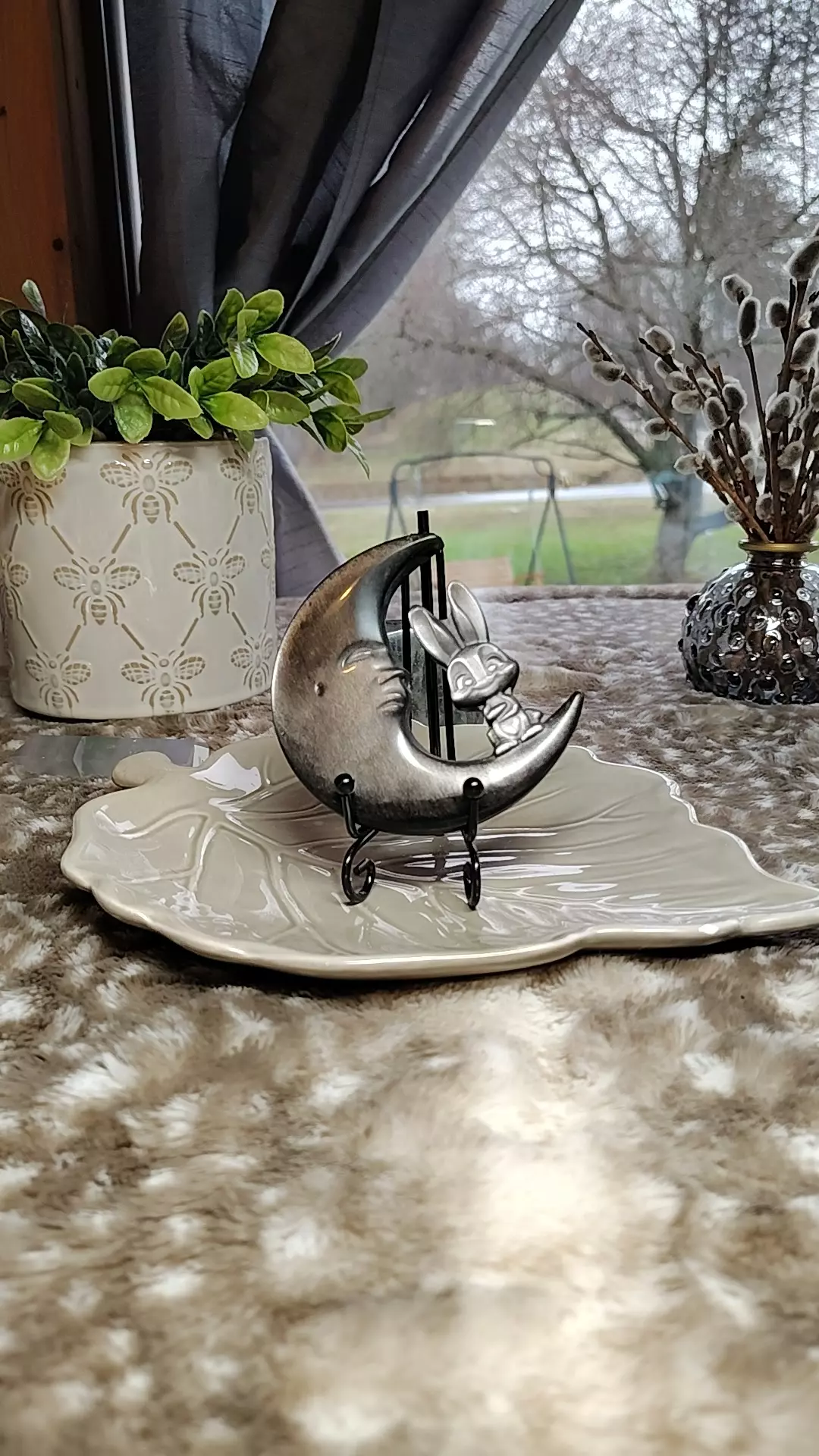 plant/Silver Sheen Obsidian Moon with Bunny w/holder-0