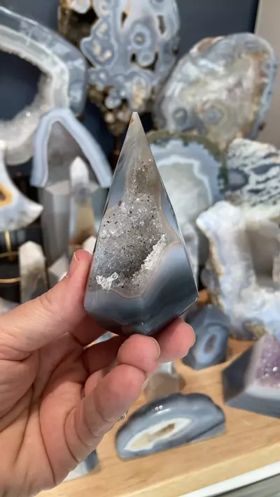 plant/druzy pyramid-0-thumbnail