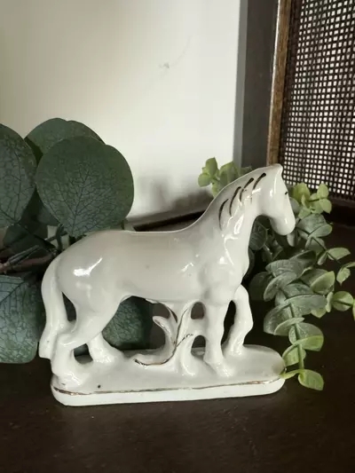 plant/White porcelain horse figurine-0-thumbnail