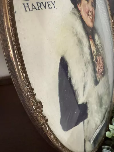 plant/Antique ornate oval frame-1-thumbnail