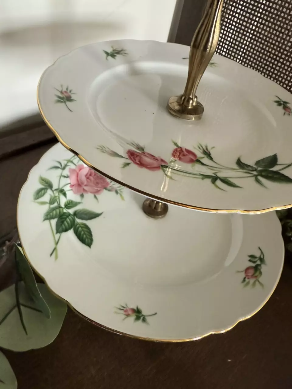 plant/Christineholm Rose porcelain two-tiered serving stand-1