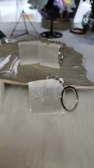 plant/selenite keychain-0-thumbnail