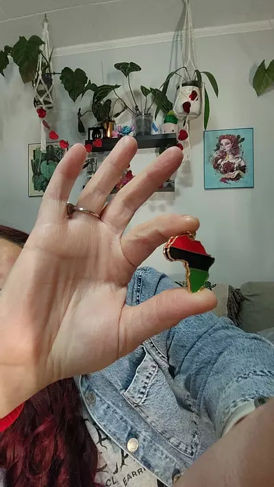 plant/AFRICA FLAG EARRINGS-0-thumbnail