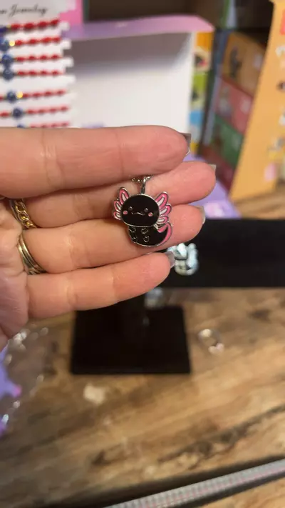 plant/pink axo necklace-0-thumbnail