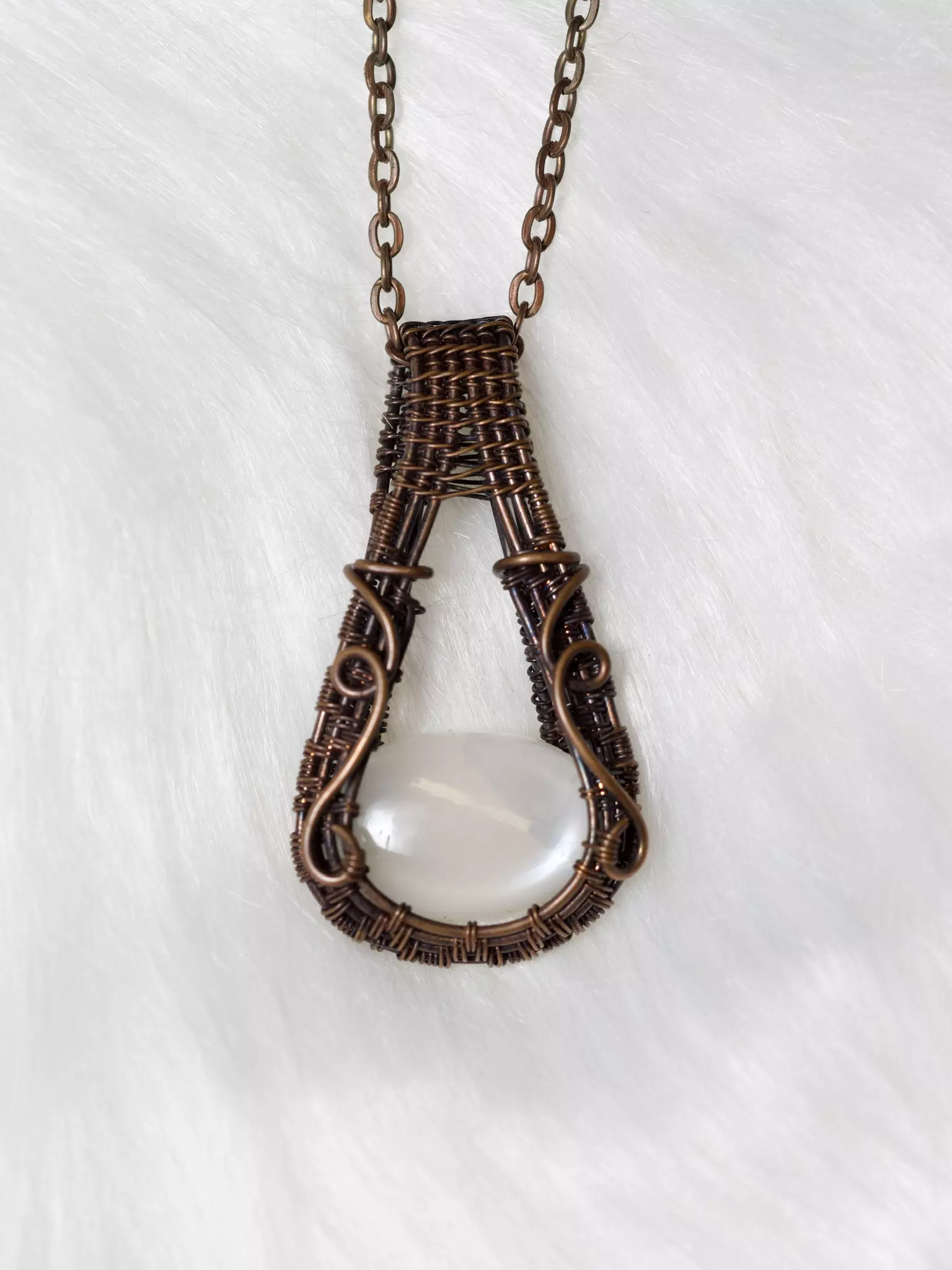 plant/White Moonstone Copper Wired Pendant with Chain -0