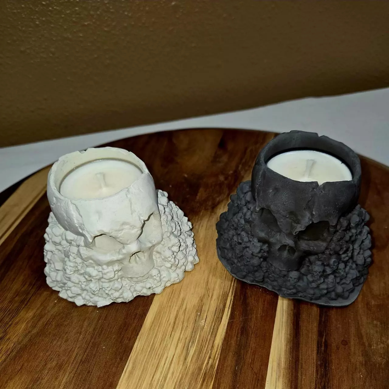 plant/Cinnamon, Clove, Patchouli Skull Candle white-0