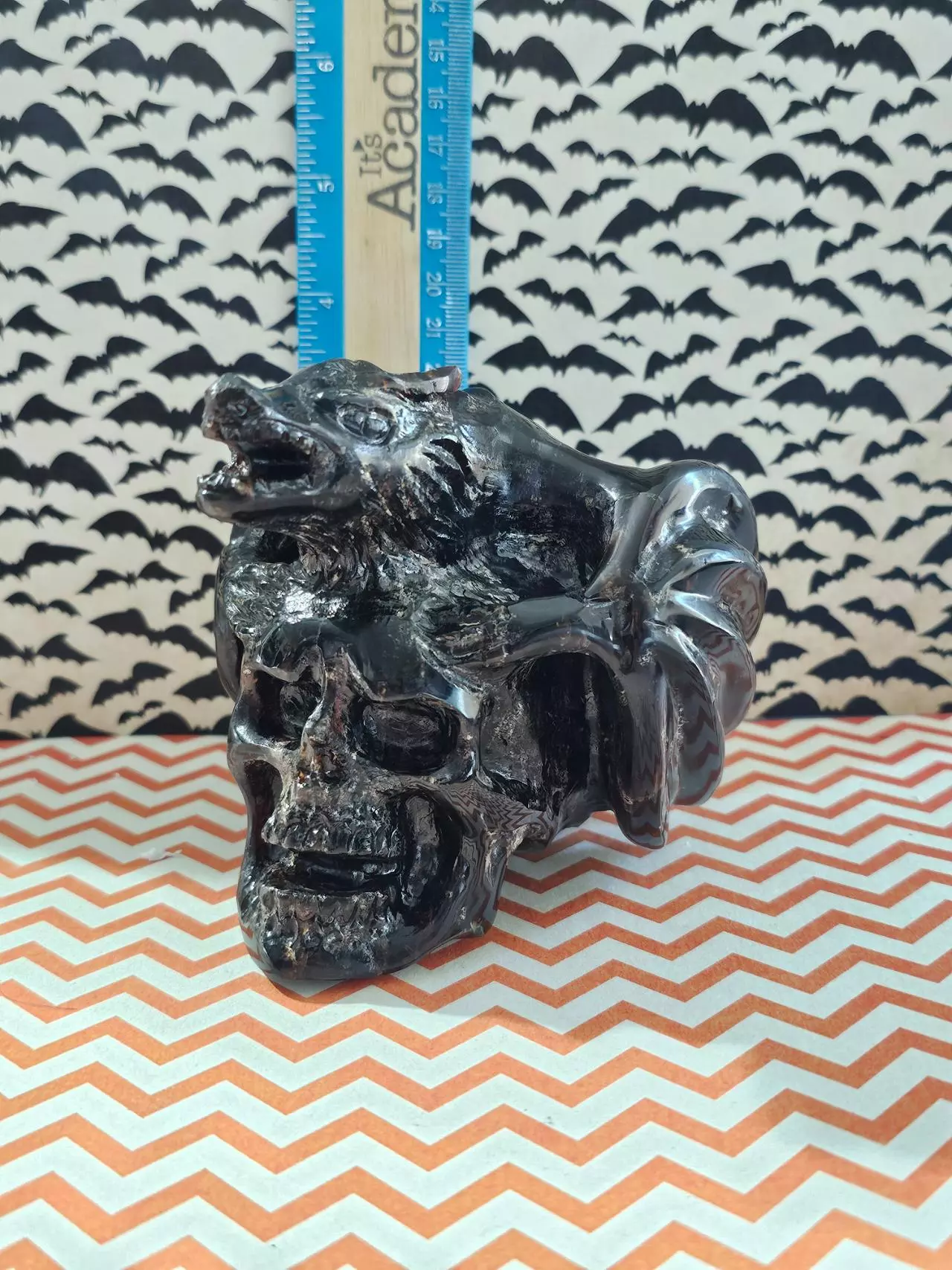 plant/Indonesian Amber Bat on Skull, Hand carved,  awesome UV reaction-1