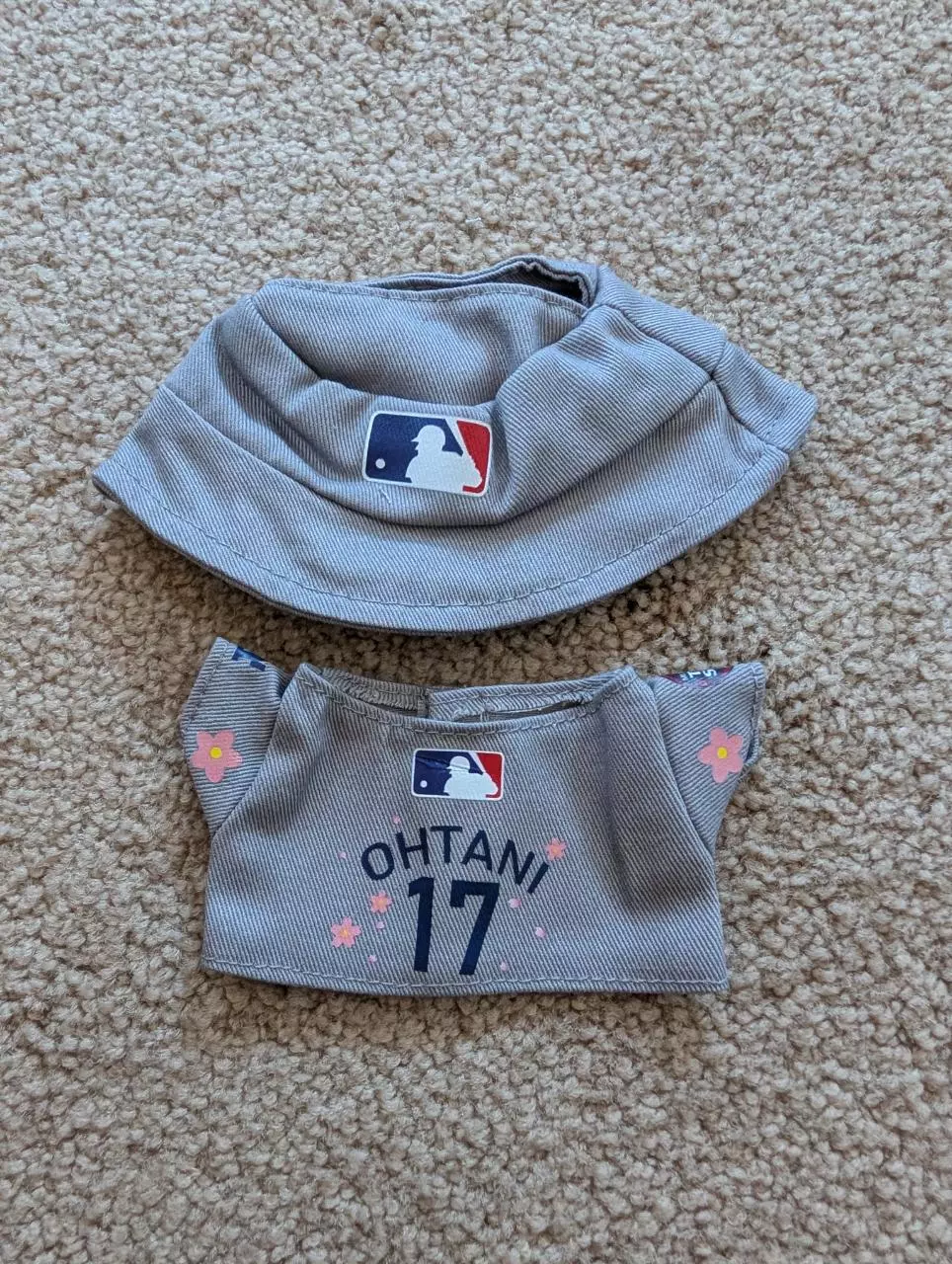 plant/SURPRISE!!! DODGERS SMALL DOLL OUTFIT-0