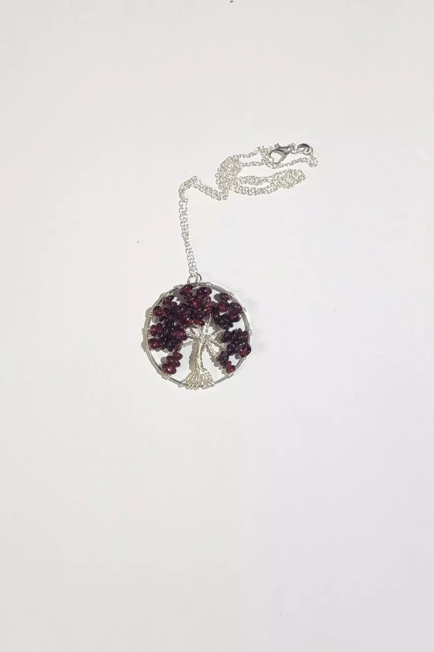 plant/Garnet Pendant -0