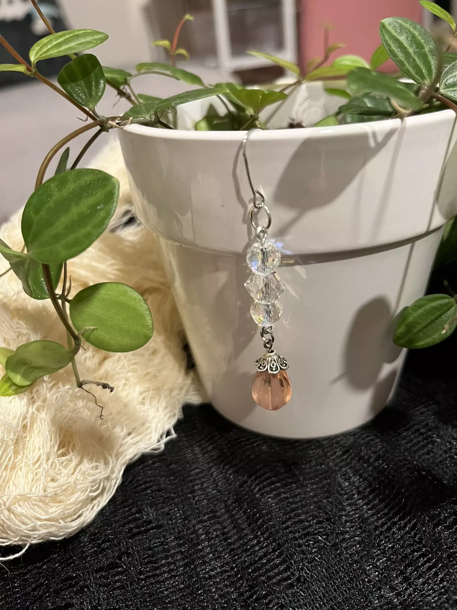 plant/Peach teardrop pot charm-0