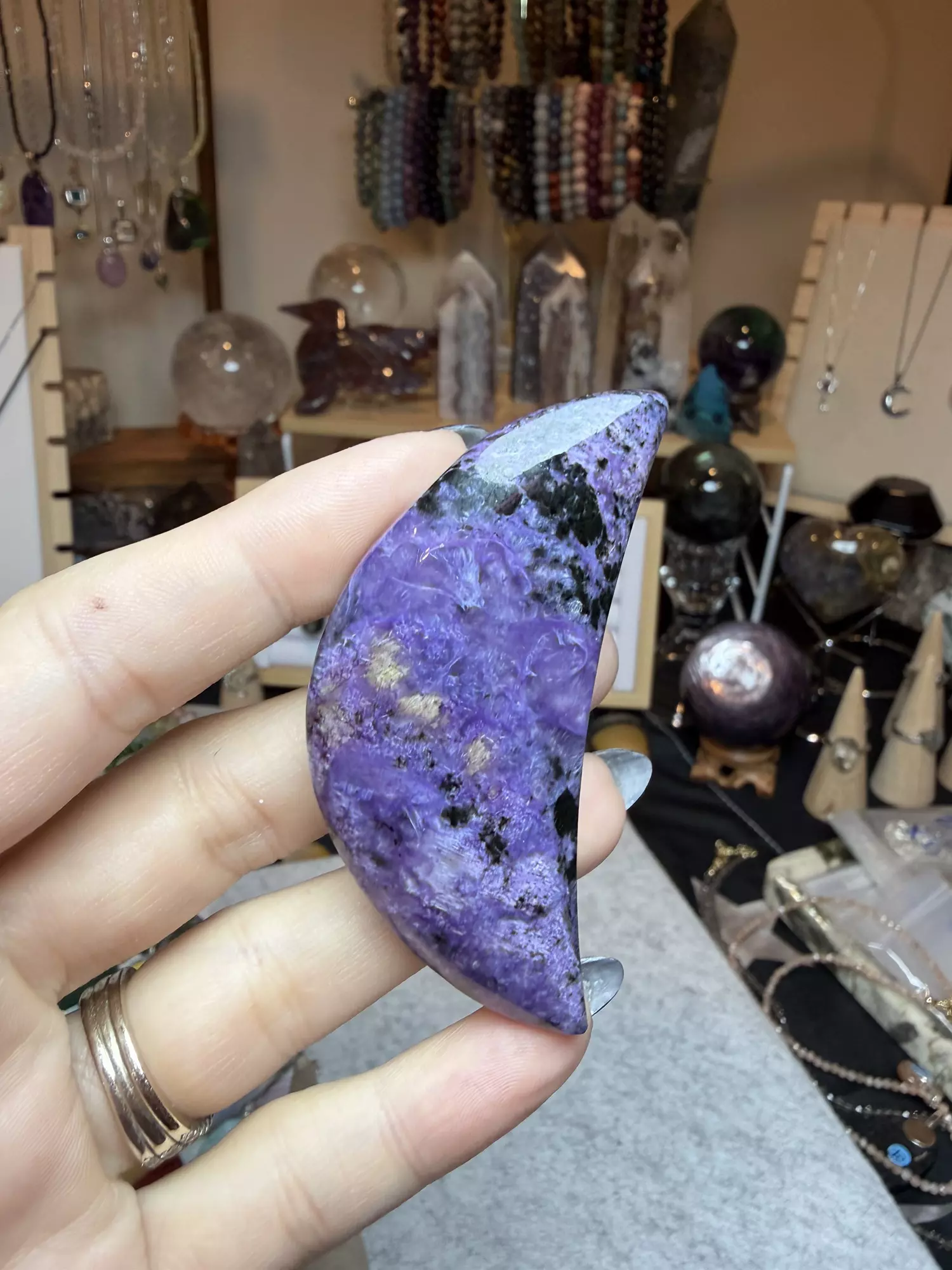 plant/charoite moon-1