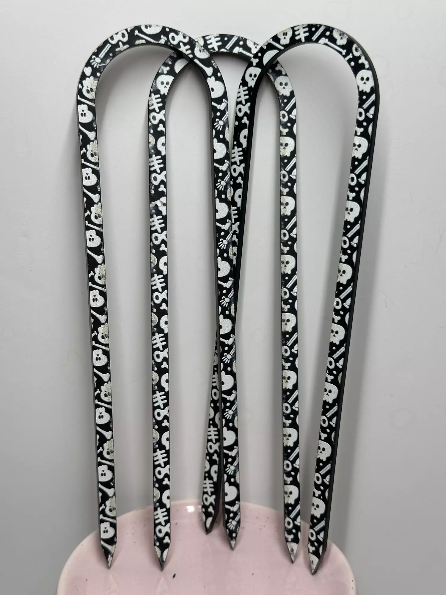 plant/7” Arch Trellis ‘I’d Bone Ya’ 💀-2