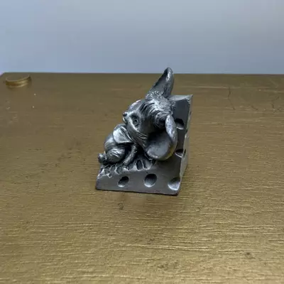 plant/Vintage 1983 Hudson Fine Pewter for Hallmark Mouse on Cheese Figurine-1-thumbnail