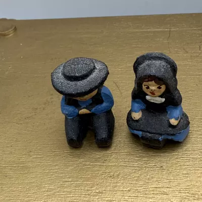 plant/Cast Iron Miniature Amish Man and Woman Vintage Couple 1" High Dollhouse-3-thumbnail
