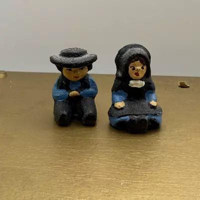 plant/Cast Iron Miniature Amish Man and Woman Vintage Couple 1" High Dollhouse-0-thumbnail