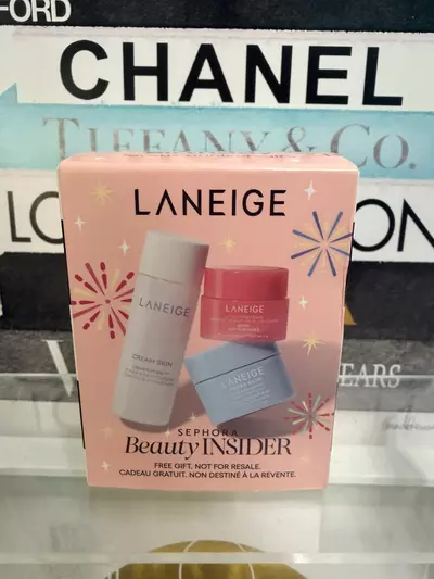 plant/Sephora Beauty Insider set. -0-thumbnail