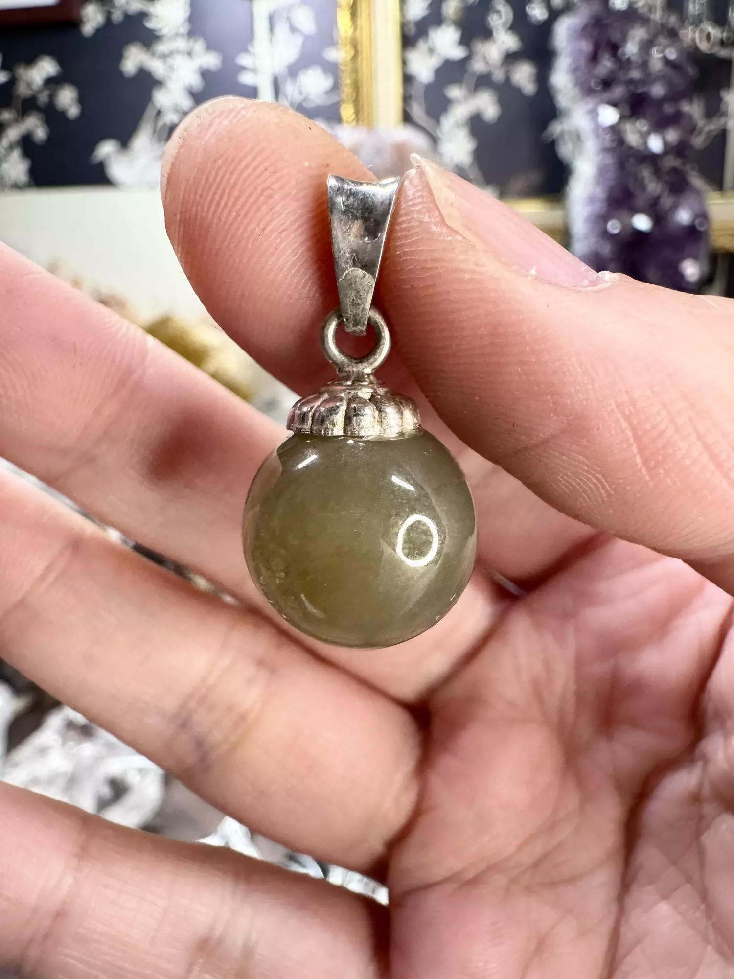 plant/$10| Green Jade Pendant #1-0