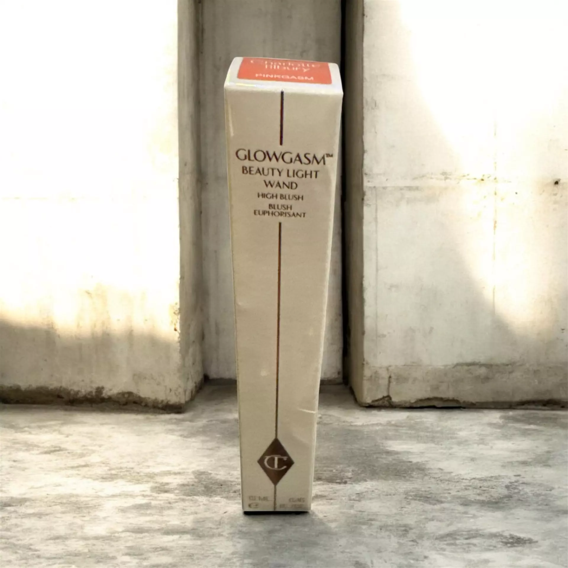 plant/Charlotte Tilbury Wand-0