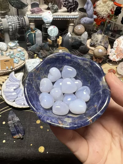 plant/Chalcedony Mini Heart (one)-0-thumbnail