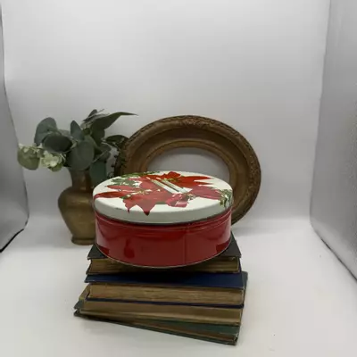 plant/Round poinsettia drip candle, Christmas tin-1-thumbnail