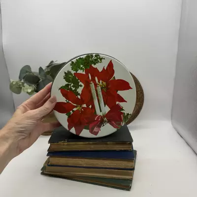 plant/Round poinsettia drip candle, Christmas tin-0-thumbnail