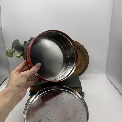 plant/Round poinsettia drip candle, Christmas tin-3-thumbnail