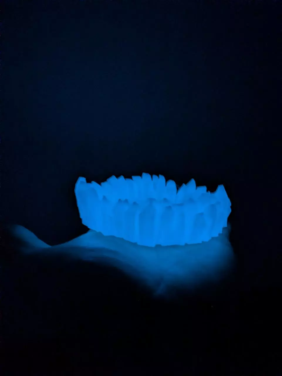 plant/3 inch Crystal tray: glow in the dark blue-1