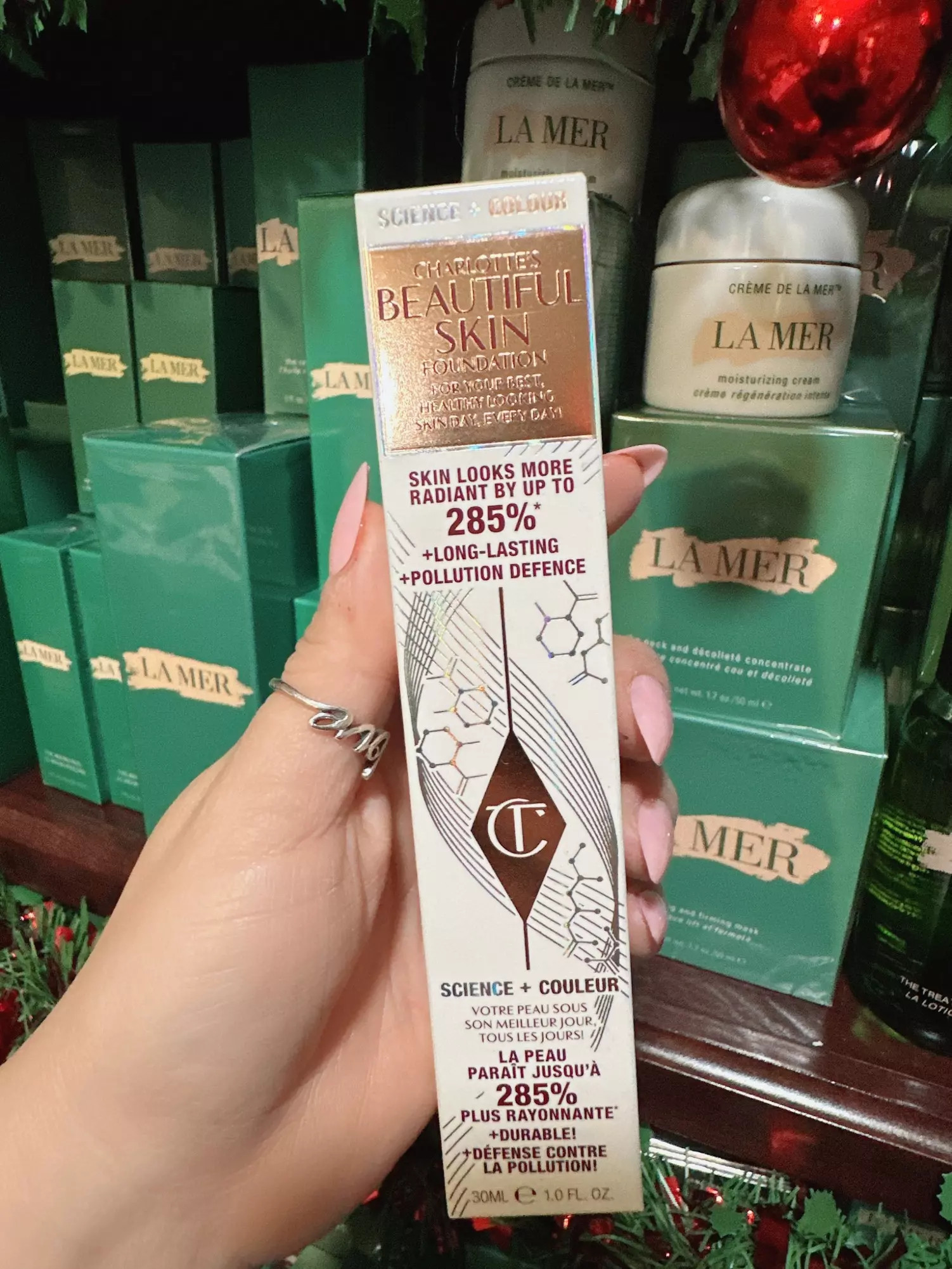 plant/Charlotte Tilbury Beautiful Skin Foundation-0